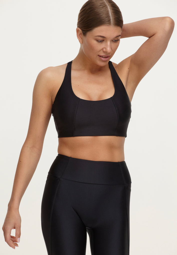 Our sports bras got an upgrade! Check out the Harmony Clasp Sports Bra  today 😉 #activewearonline #activewearforwomen #activewearfash